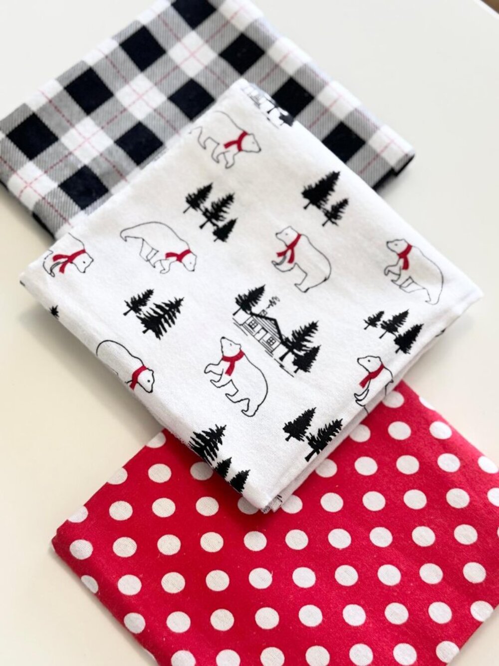 New Christmas Holiday Themed Baby Receiving Blankets - LOT of 3 (Cotton)